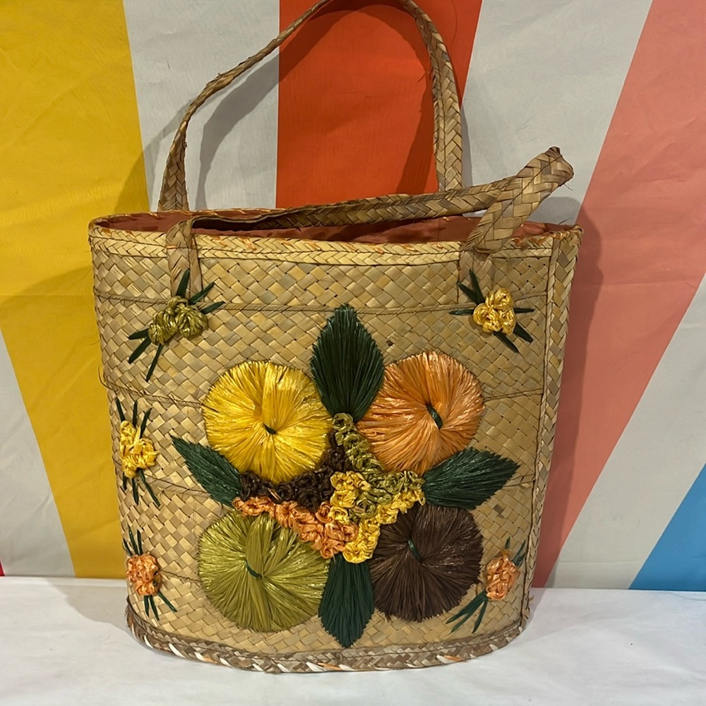 Vintage straw tote bag
